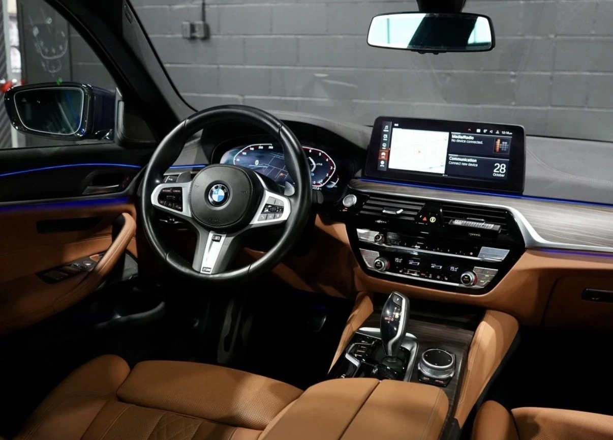 BMW 530 М ПАКЕТ * CARPLAY * H&K * HEAD UP * ПАНО * 29298КМ, снимка 7 - Автомобили и джипове - 54545293