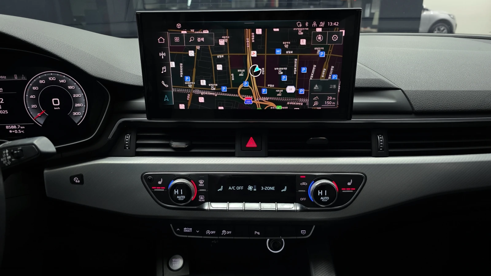 Audi A4 2020* B9* 68.948 KM* DIGITAL* * КРАЙНА ЦЕНА, снимка 10 - Автомобили и джипове - 55087589