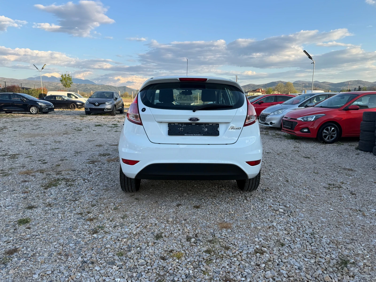Ford Fiesta 1.5d/Nav/LED/Euro6, снимка 3 - Автомобили и джипове - 55318730