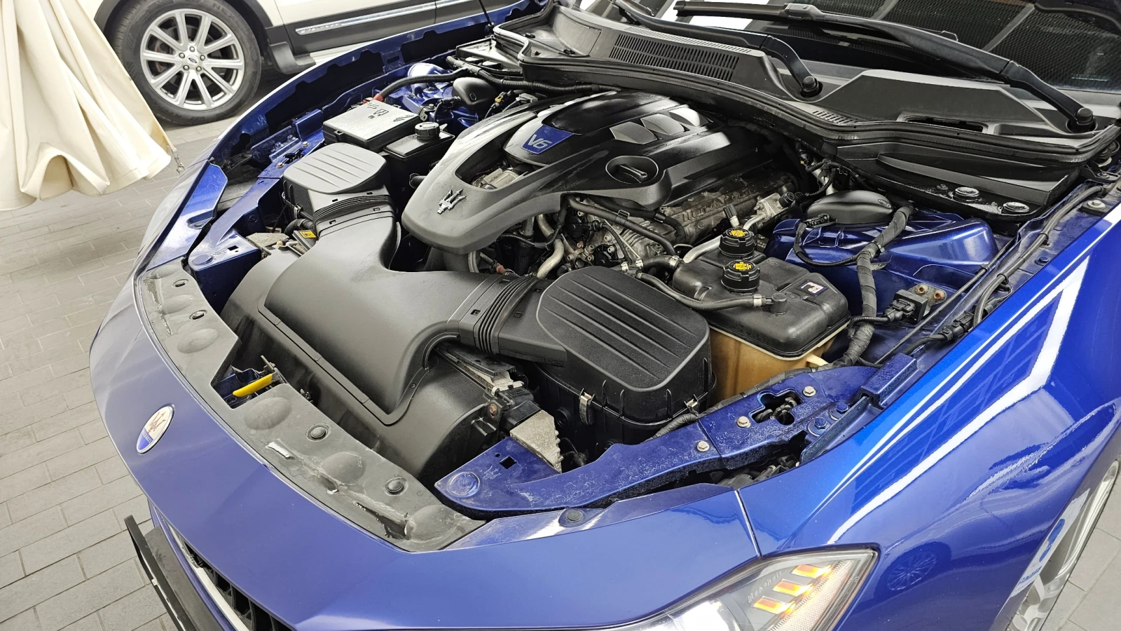 Maserati Ghibli 3.0S* ЛЮК* КРАЙНА ЦЕНА, снимка 6 - Автомобили и джипове - 55595240