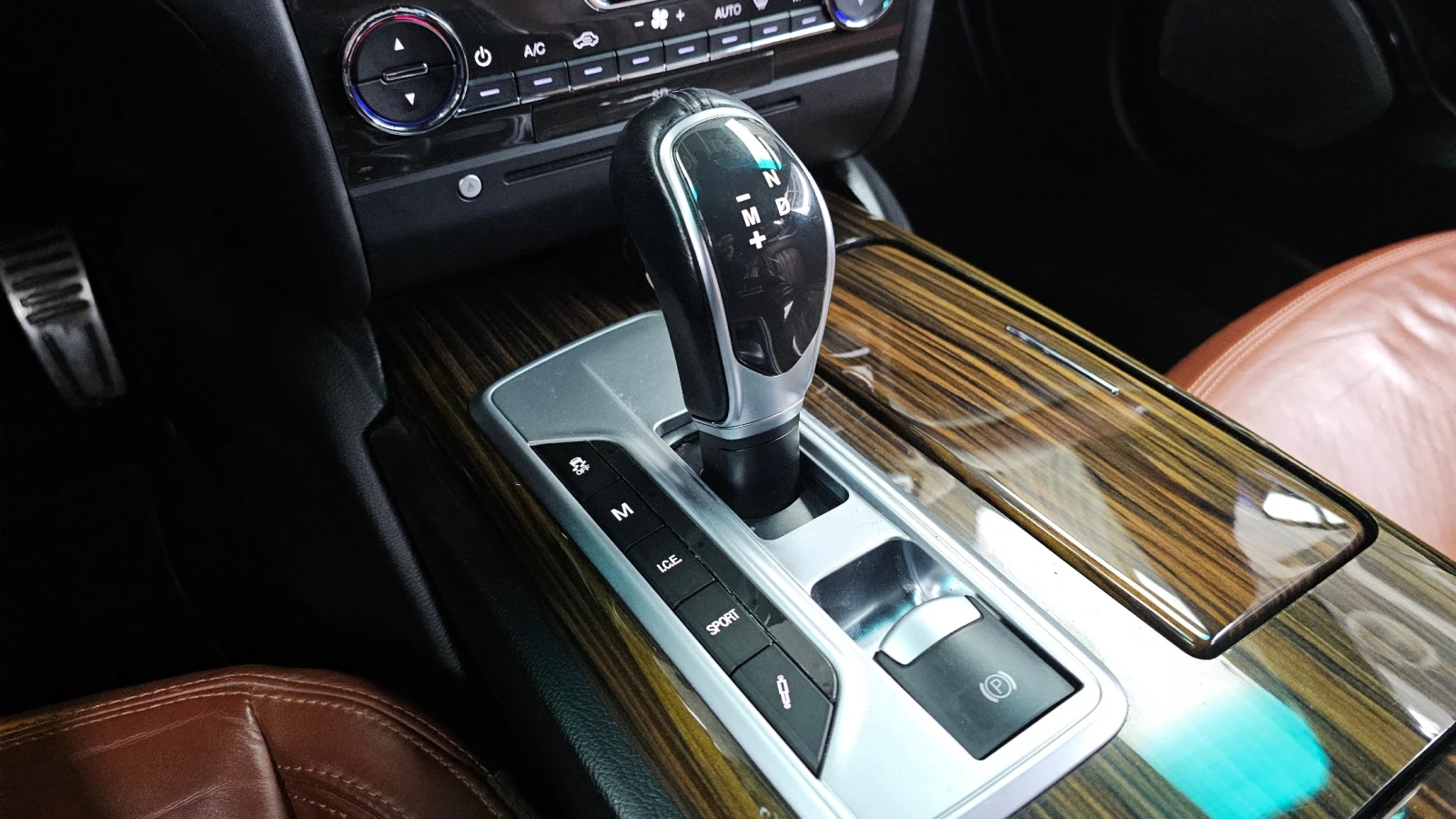 Maserati Ghibli 3.0S* ЛЮК* КРАЙНА ЦЕНА, снимка 9 - Автомобили и джипове - 55595240