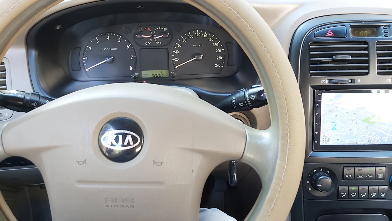 Kia Magentis, снимка 3 - Автомобили и джипове - 55615639