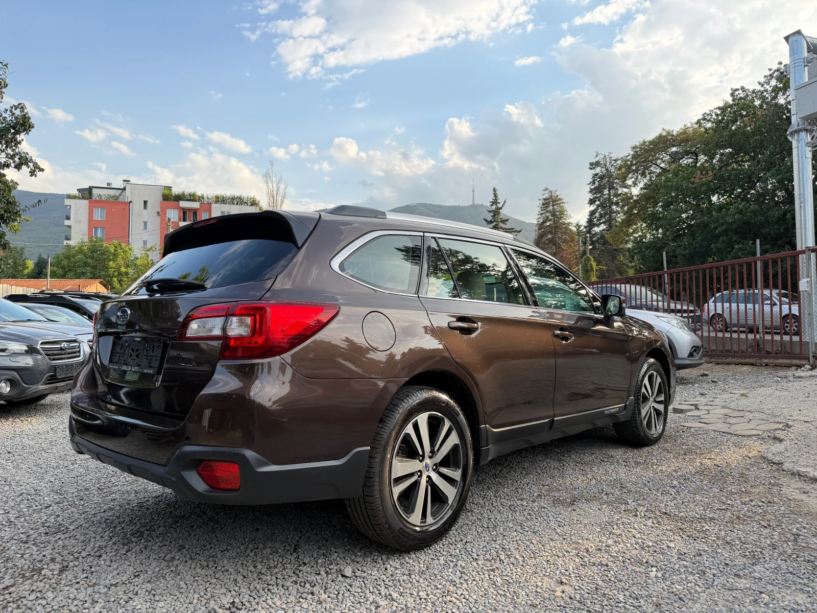 Subaru Outback 2.5 EXECUTIVE 59, 000 km, снимка 4 - Автомобили и джипове - 55931868