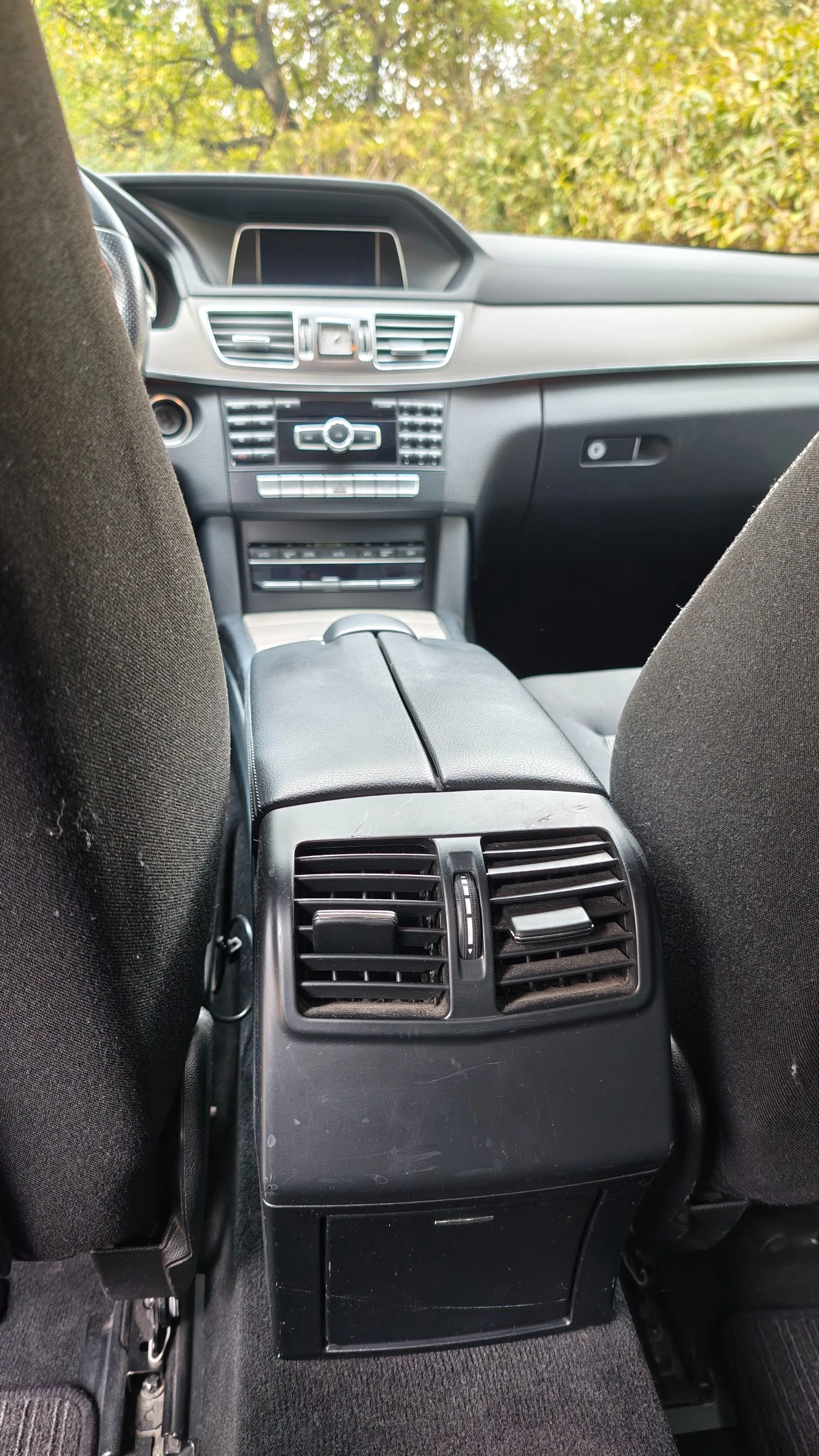 Mercedes-Benz E 220, снимка 9 - Автомобили и джипове - 56519872