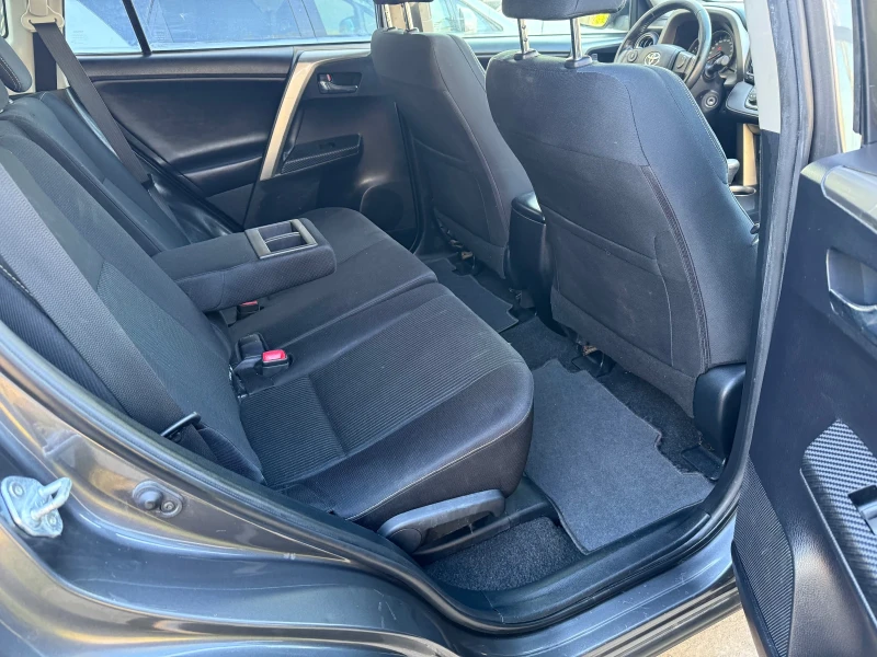 Toyota Rav4 2.0 ABTOMAT 4x4, снимка 9 - Автомобили и джипове - 52463347