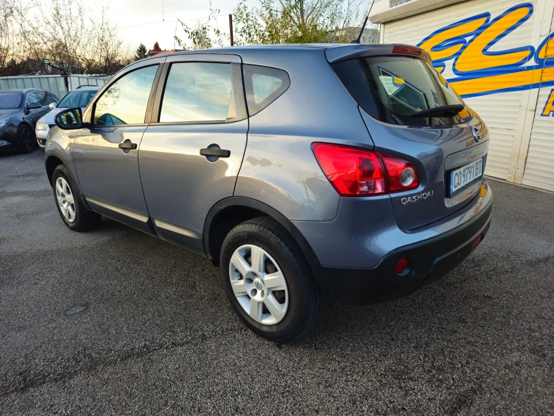 Nissan Qashqai 1.6i, снимка 8 - Автомобили и джипове - 48115734