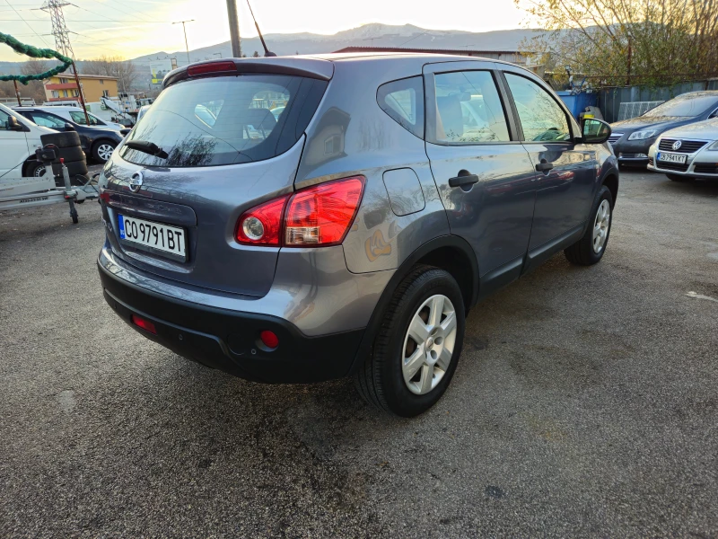 Nissan Qashqai 1.6i, снимка 6 - Автомобили и джипове - 48115734