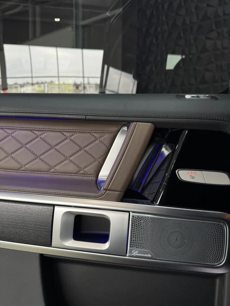 Mercedes-Benz G 500 4 MATIC * AMG * FULL Екстри* BURMEISTER* ШИБЕДАХ *, снимка 7 - Автомобили и джипове - 49961579