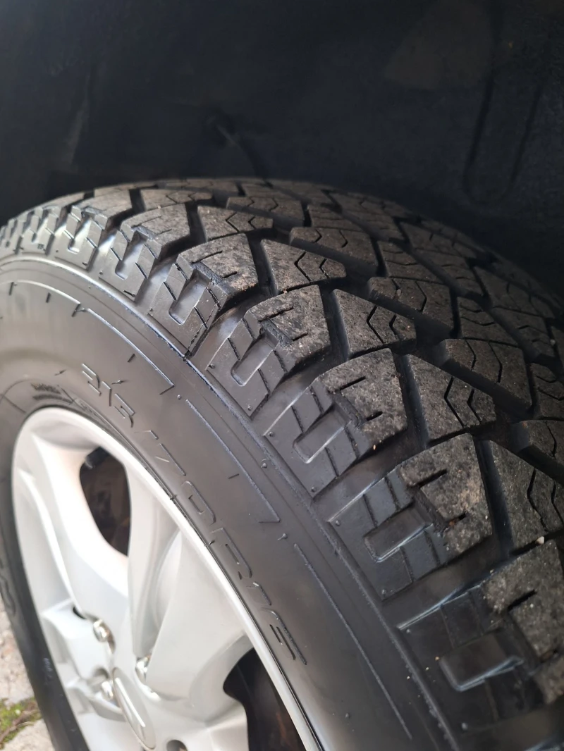 Daihatsu Terios 1.5 105кс, снимка 11 - Автомобили и джипове - 52533624