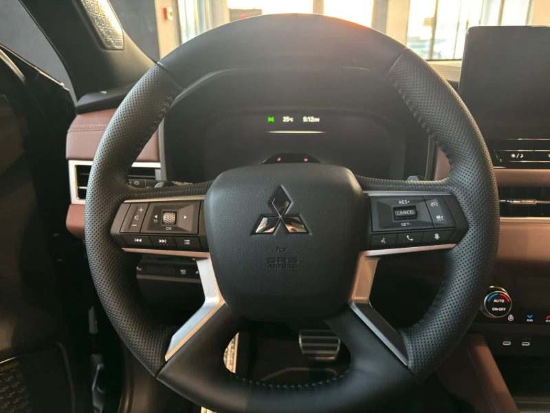 Mitsubishi Outlander LUXURY PACK+ PHEV, снимка 7 - Автомобили и джипове - 53175199