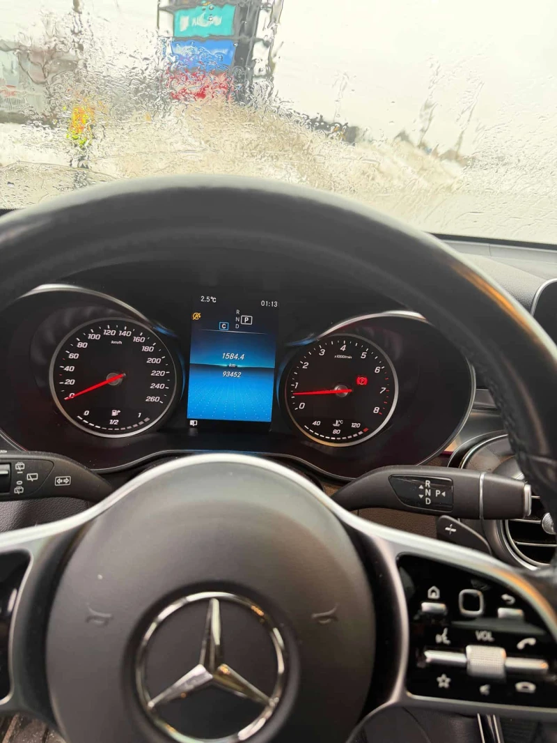 Mercedes-Benz GLC 300 4MATIC AMG Line | PANO | KEYLESS | 360  | CARFAX, снимка 15 - Автомобили и джипове - 53599229