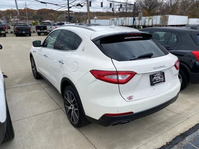 Maserati Levante S* м. точка* Камера* HID* Навигация - изображение 3