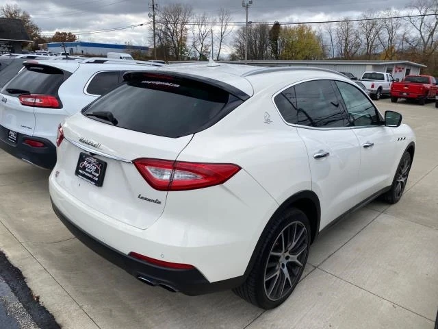 Maserati Levante S* м. точка* Камера* HID* Навигация - изображение 5