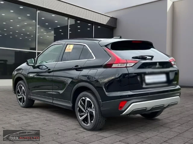Mitsubishi Eclipse Cross НОВ!/2.4/288HP/4WD/CAM/LED/NAVI/CARPLAY/KLESS/241g - изображение 3