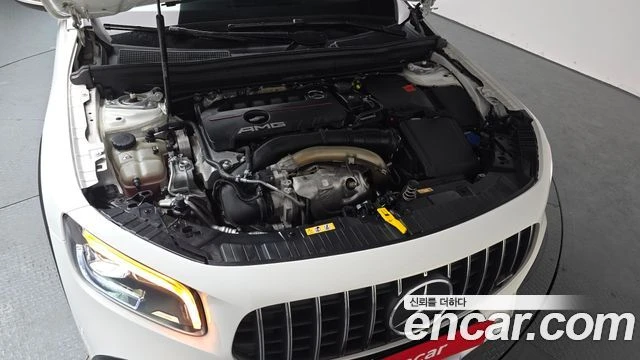 Mercedes-Benz GLB35AMG 4MATIC* ПОДГРЕВ* НАВИГАЦИЯ* 2 КЛЮЧА, снимка 17 - Автомобили и джипове - 54923353