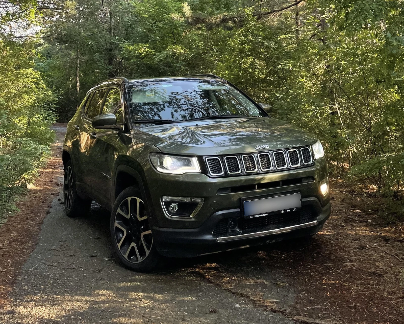Jeep Compass  2.0L Limited 4x4    22.12.2025. | Mobile.bg   1