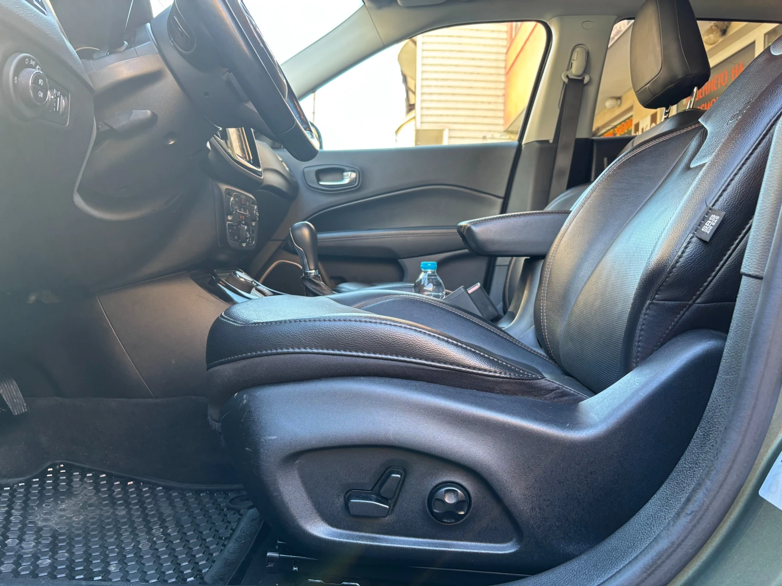 Jeep Compass  2.0L Multijet Limited 4x4 170к.с. - изображение 8