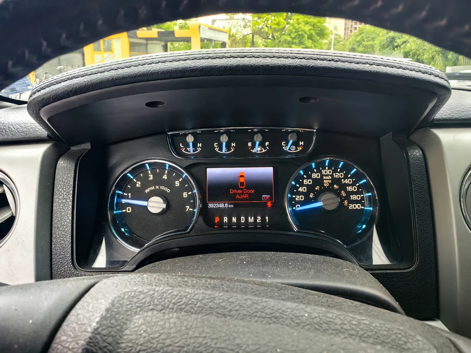 Ford F150 LARIAT - изображение 10