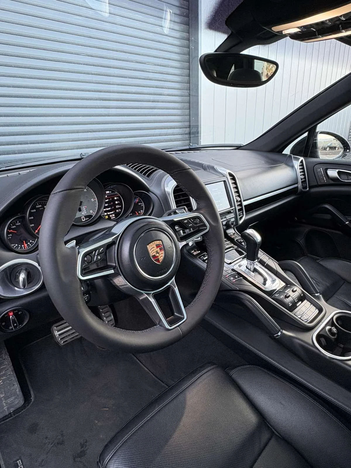 Porsche Cayenne S 4.2TDI, Distronic, Panorama - изображение 10