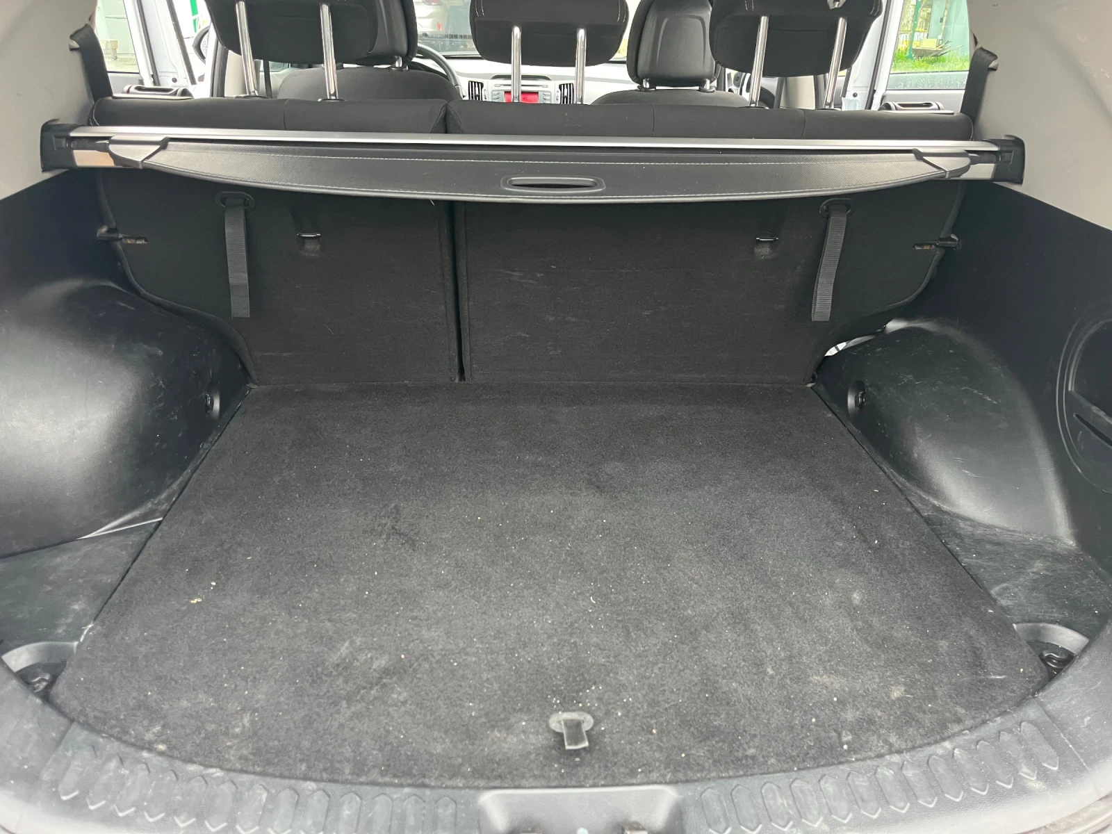 Kia Sportage, снимка 13 - Автомобили и джипове - 54207876