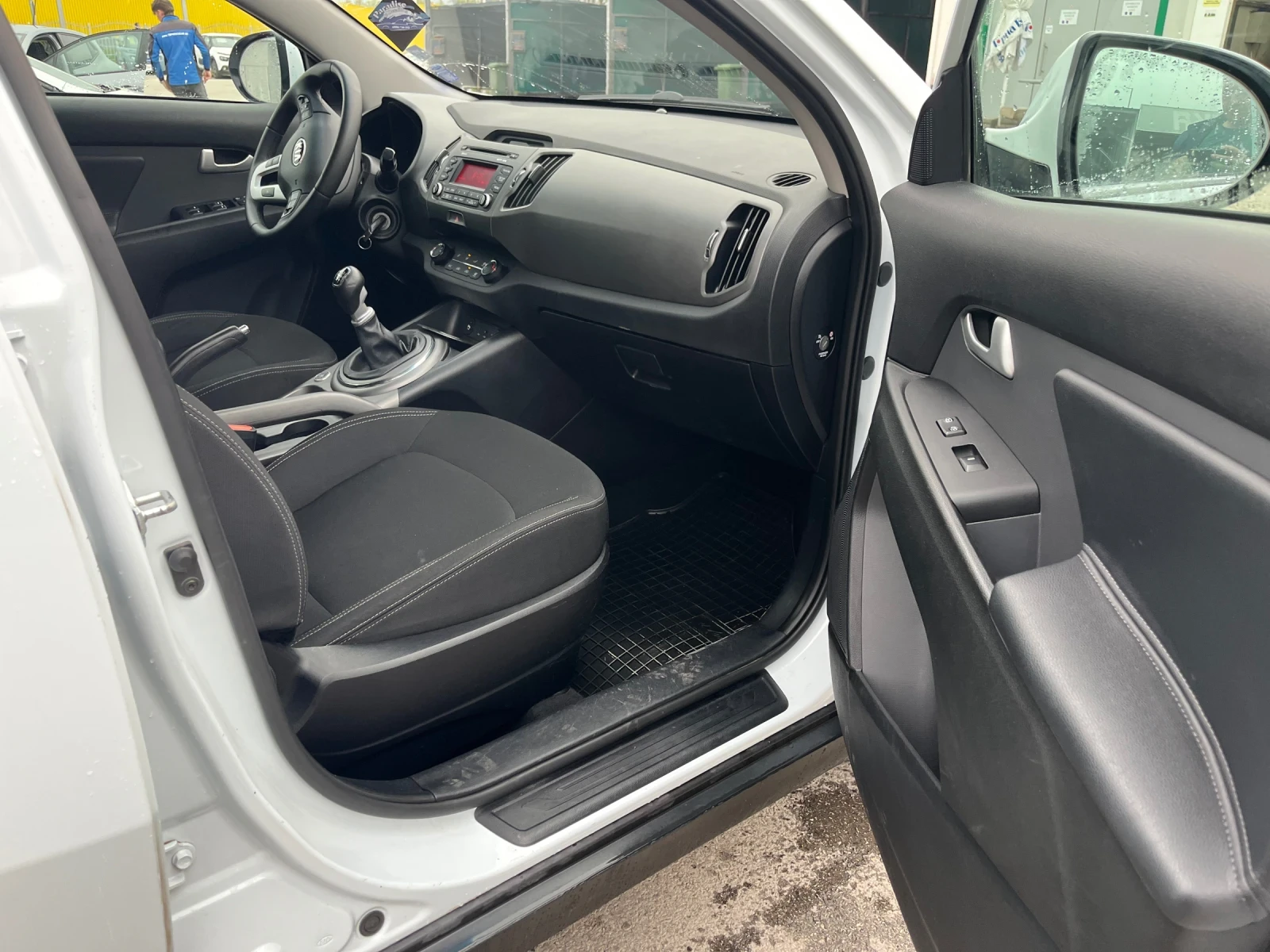 Kia Sportage, снимка 7 - Автомобили и джипове - 54207876