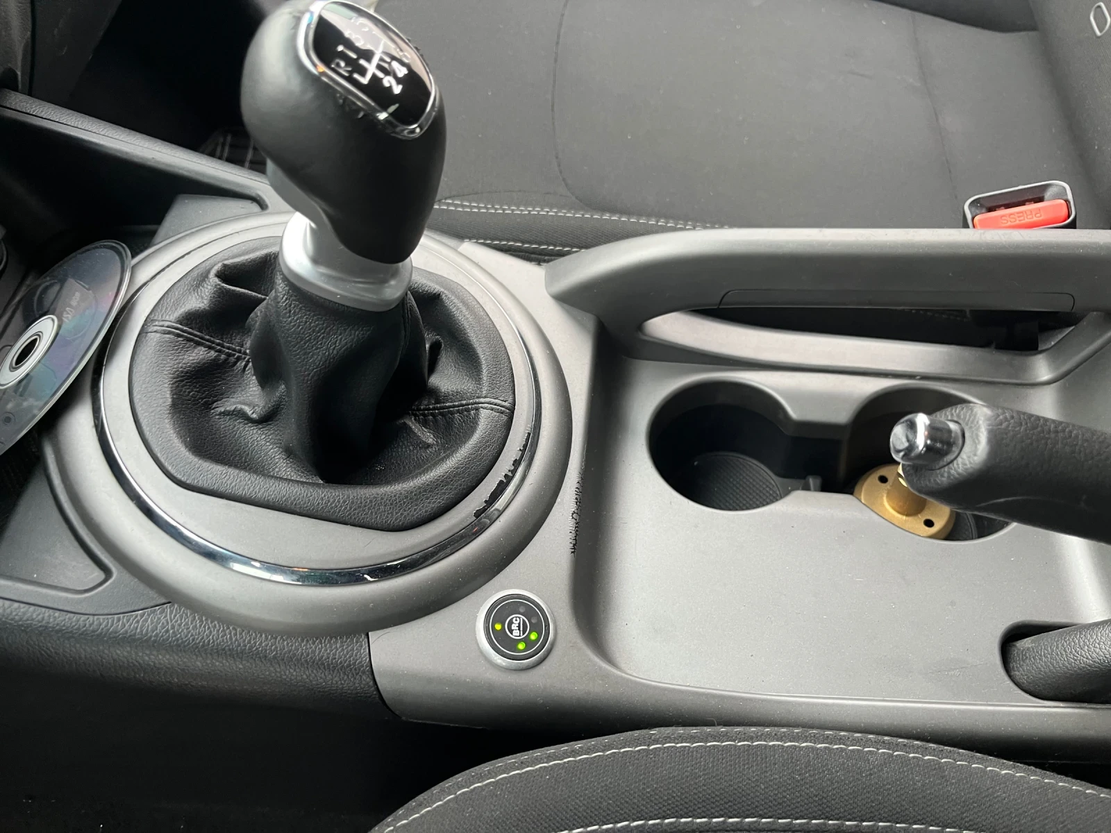 Kia Sportage, снимка 16 - Автомобили и джипове - 54207876