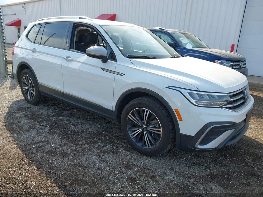 VW Tiguan 2.0l Volkswagen 2.0T Se/2.0T Wolfsburg Edition