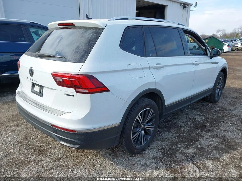VW Tiguan 2.0l Volkswagen 2.0T Se/2.0T Wolfsburg Edition, снимка 4 - Автомобили и джипове - 54445212