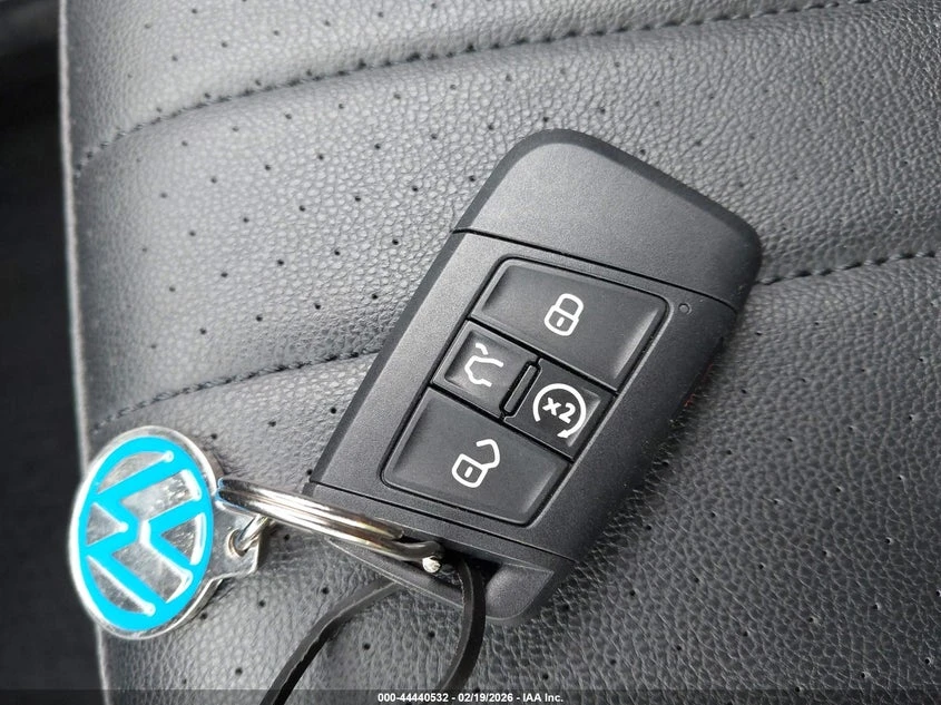 VW Tiguan 2.0l Volkswagen 2.0T Se/2.0T Wolfsburg Edition, снимка 11 - Автомобили и джипове - 54445212