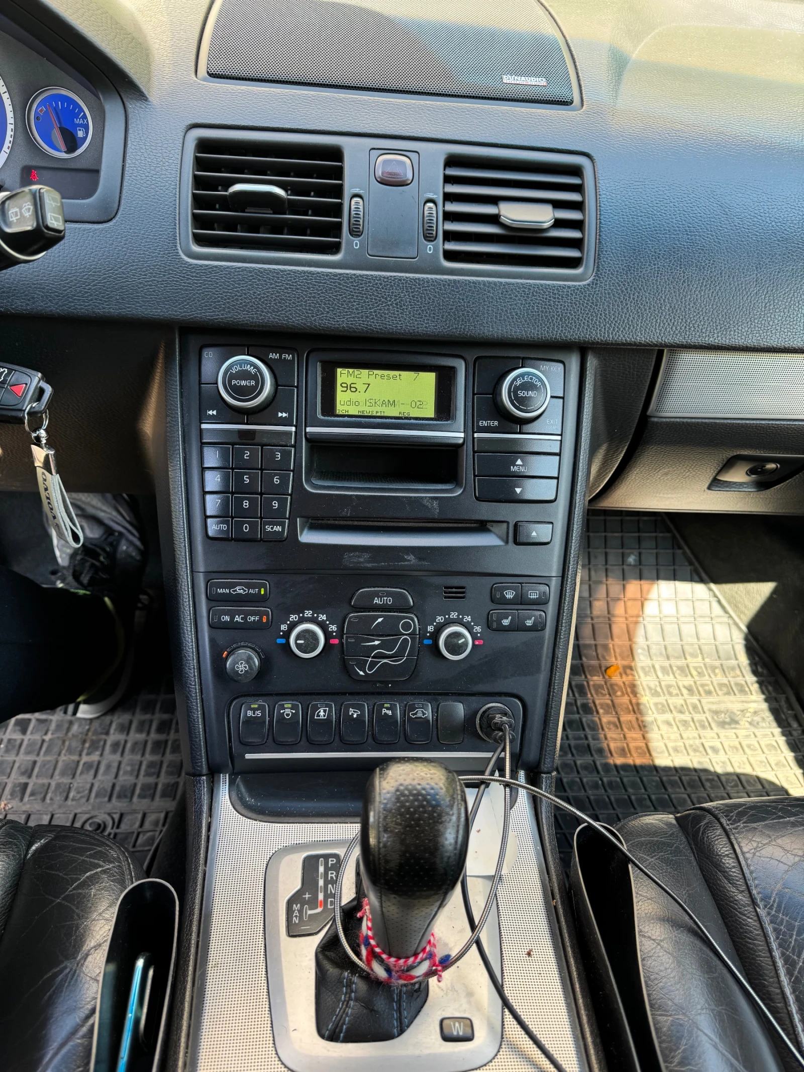 Volvo Xc90 2.4 D5, facelift, R Design 4x4, снимка 10 - Автомобили и джипове - 54490653