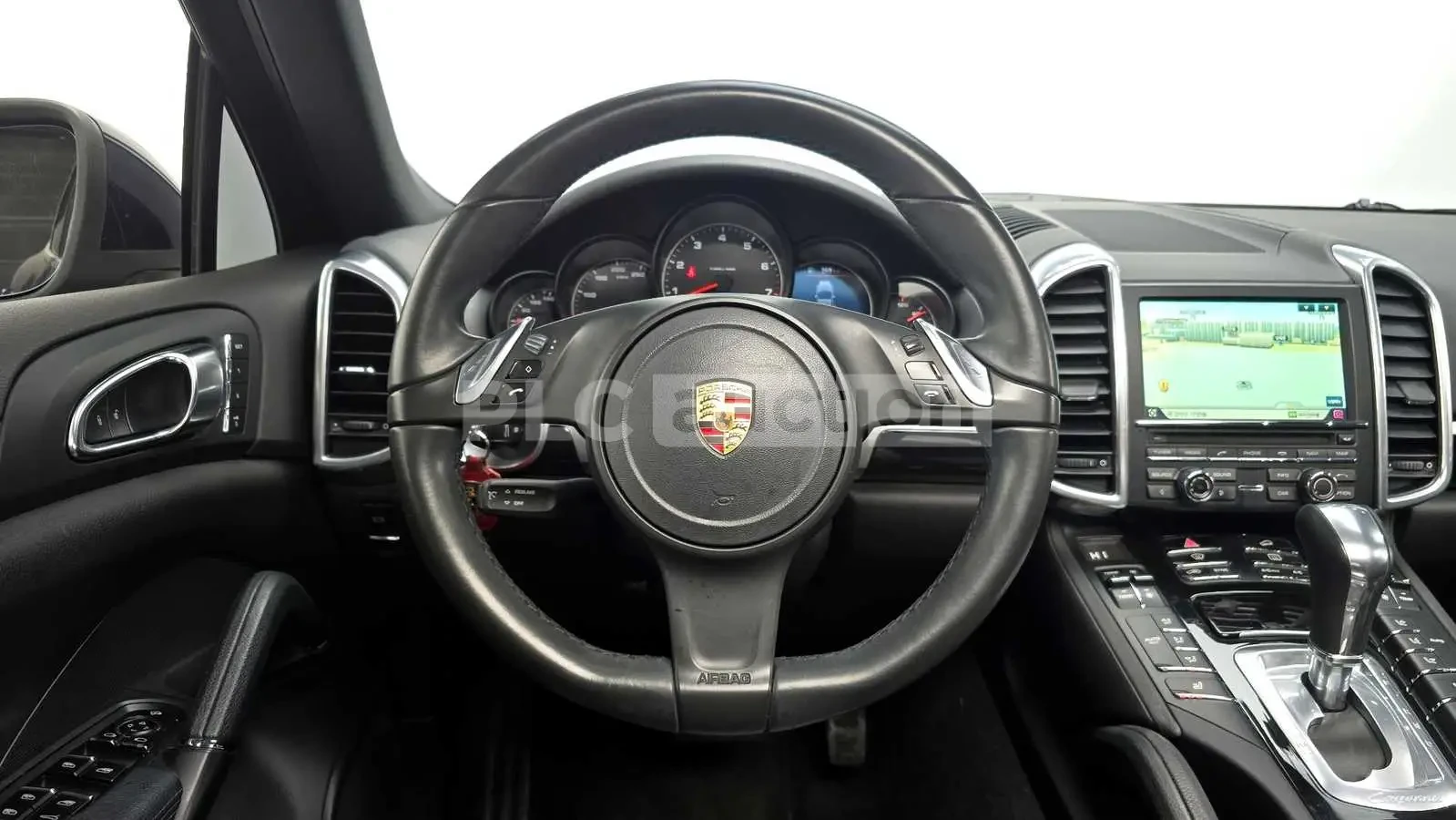 Porsche Cayenne 3.6 AWD| КАМЕРА| ПАНОРАМА| ПОДГРЕВ, снимка 5 - Автомобили и джипове - 54691376