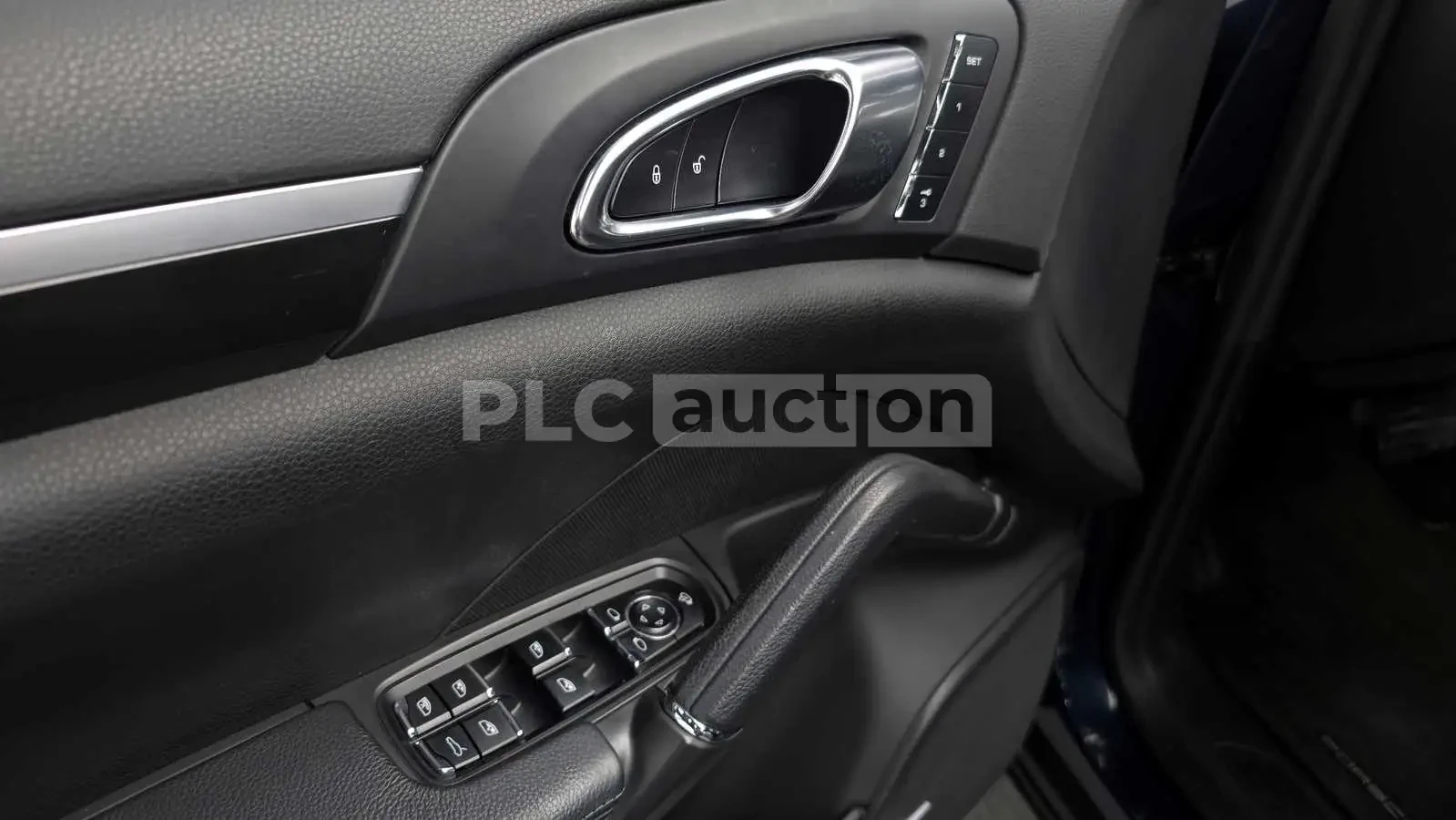 Porsche Cayenne 3.6 AWD| КАМЕРА| ПАНОРАМА| ПОДГРЕВ, снимка 11 - Автомобили и джипове - 54691376