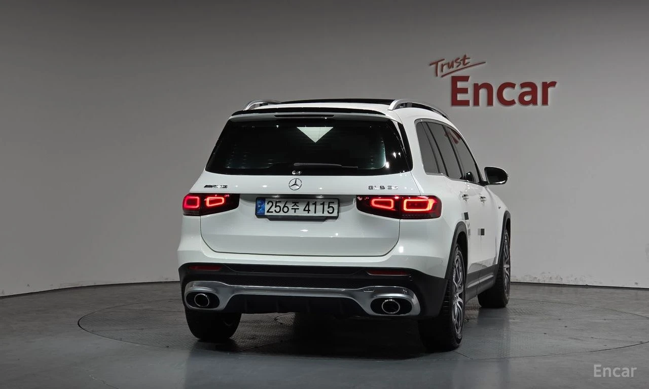Mercedes-Benz GLB35AMG 4MATIC* ПОДГРЕВ* НАВИГАЦИЯ* 2 КЛЮЧА, снимка 2 - Автомобили и джипове - 54923353
