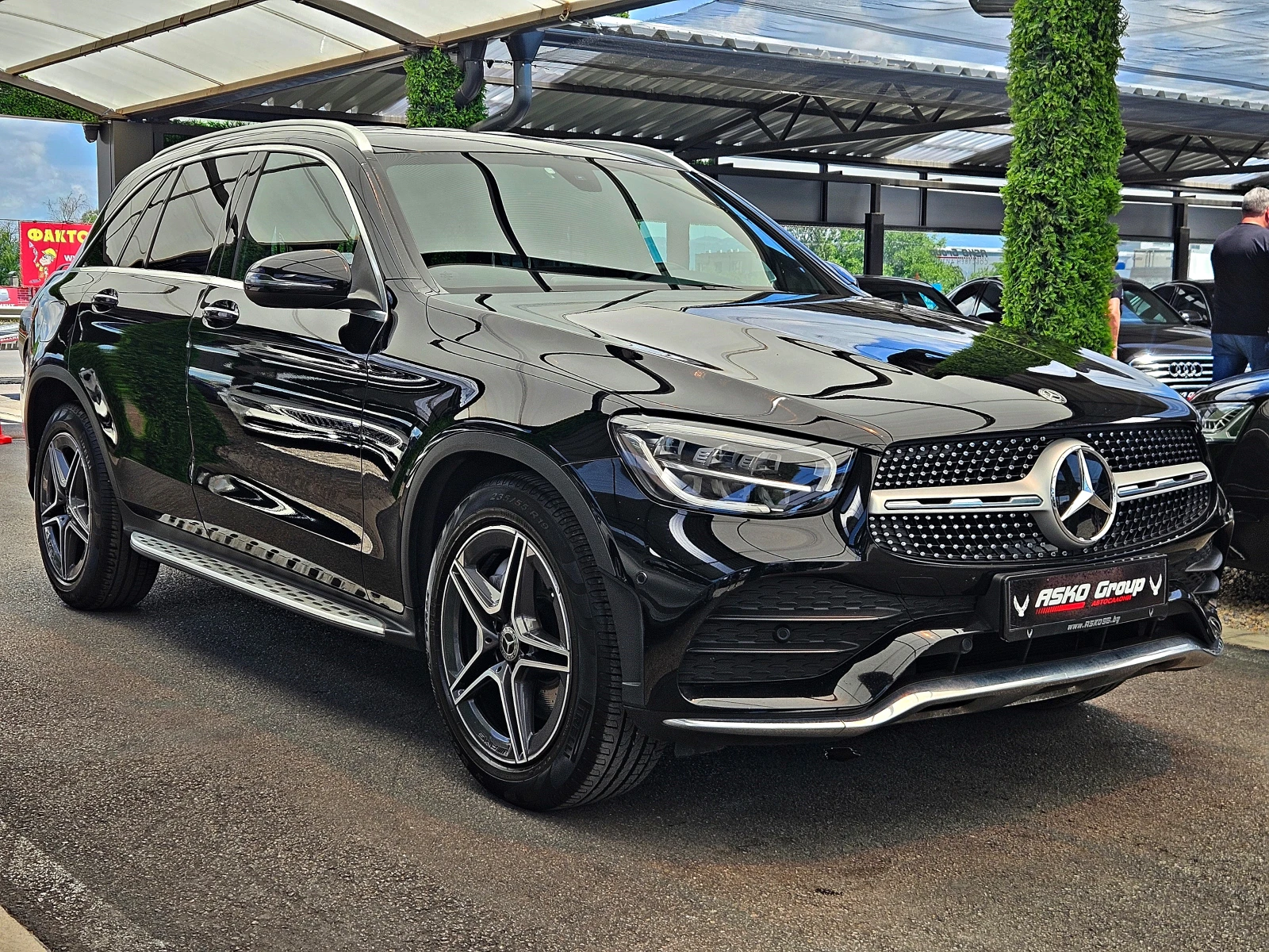 Mercedes-Benz GLC 220 AMG/4M/GERMANY/DIGITAL/CAMERA/BURMESTER/AUTO H/LIZ, снимка 3 - Автомобили и джипове - 54994304