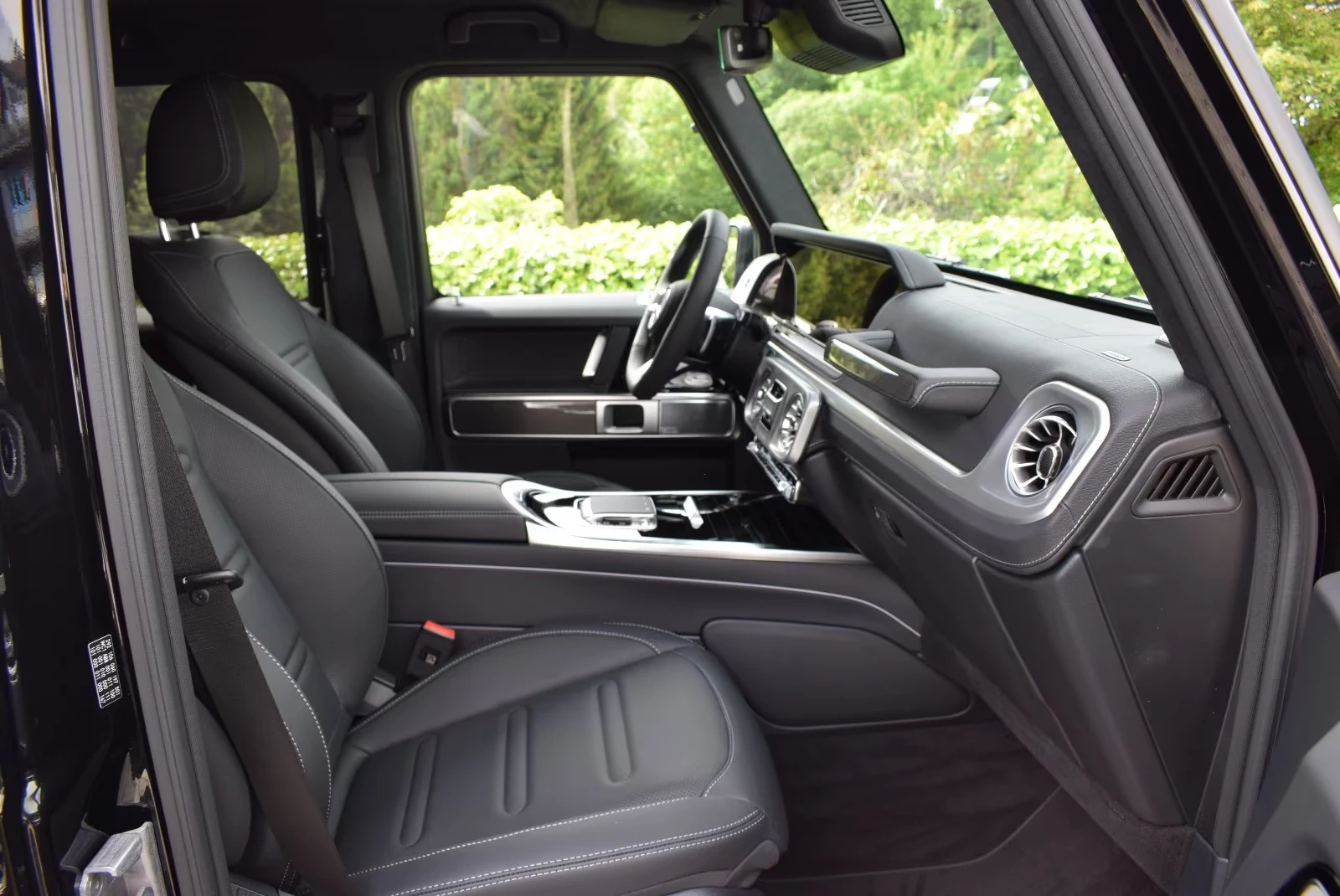 Mercedes-Benz G 450 d / AMG / 4 MATIC / FACELIFT / BURM / NIGHT / PANO, снимка 12 - Автомобили и джипове - 55173799