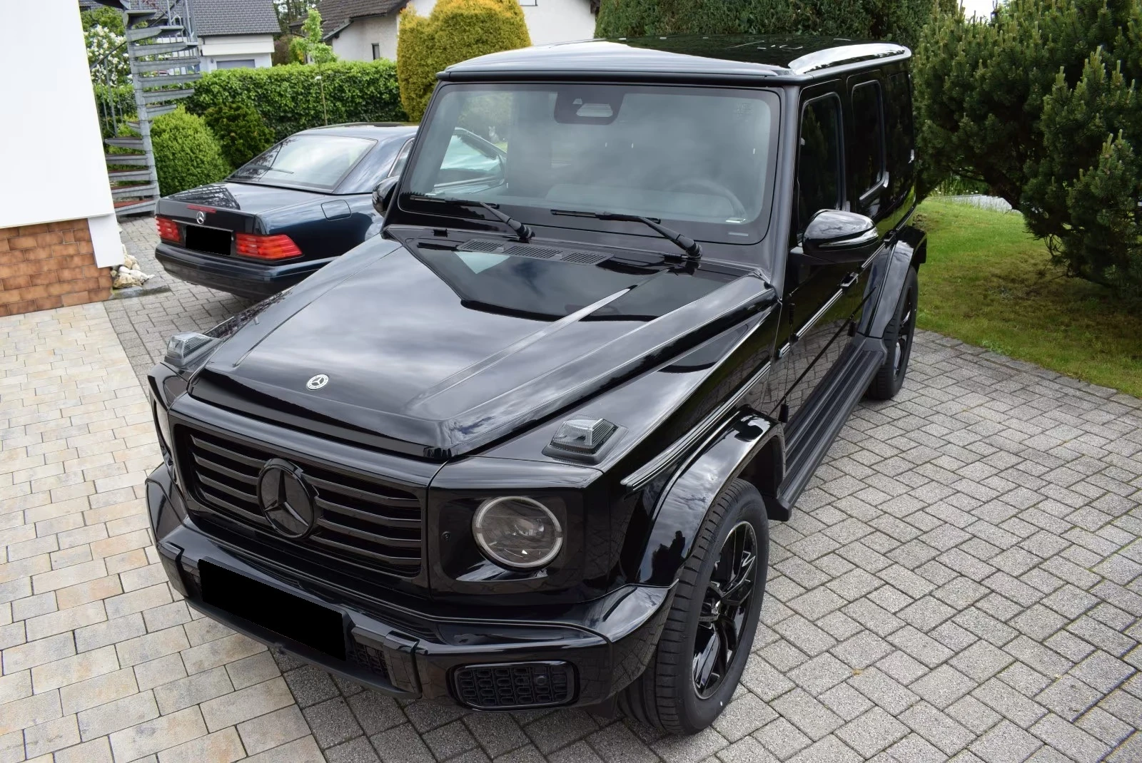 Mercedes-Benz G 450 d / AMG / 4 MATIC / FACELIFT / BURM / NIGHT / PANO, снимка 2 - Автомобили и джипове - 55173799