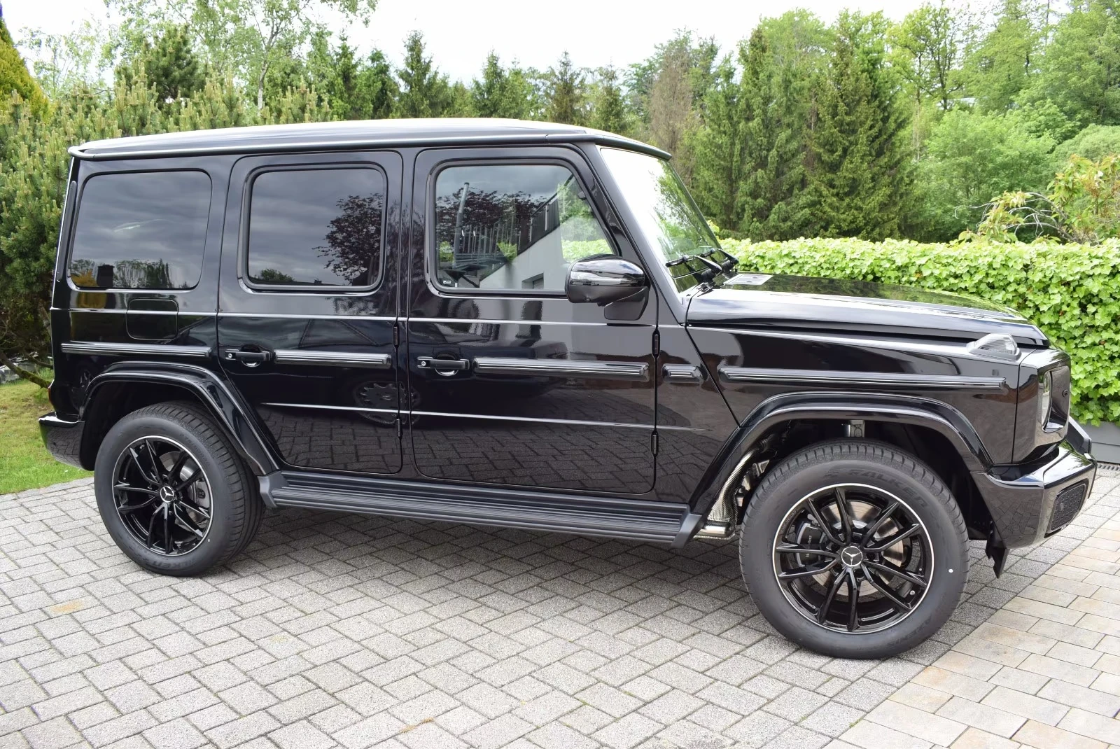 Mercedes-Benz G 450 d / AMG / 4 MATIC / FACELIFT / BURM / NIGHT / PANO, снимка 5 - Автомобили и джипове - 55173799