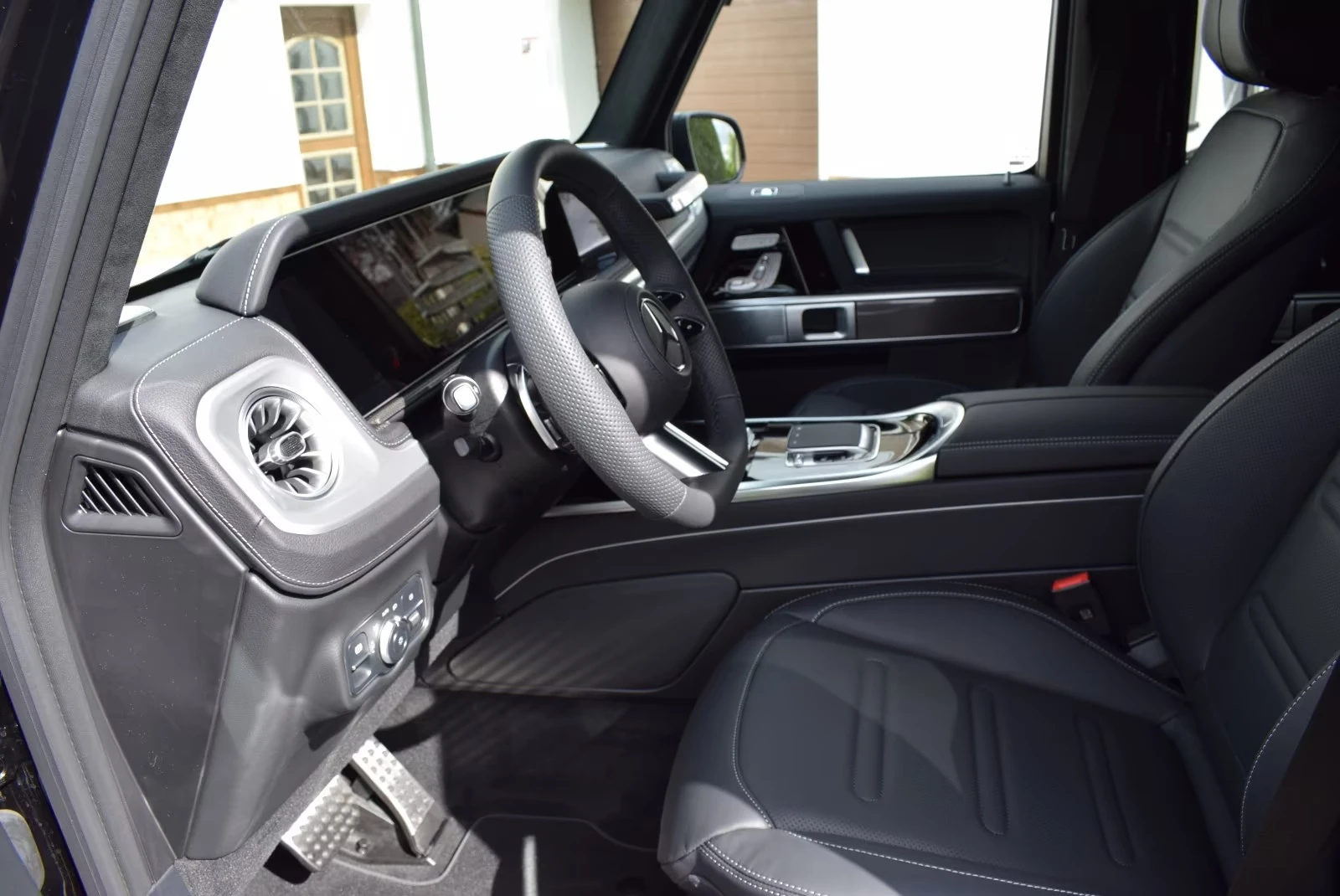 Mercedes-Benz G 450 d / AMG / 4 MATIC / FACELIFT / BURM / NIGHT / PANO, снимка 9 - Автомобили и джипове - 55173799