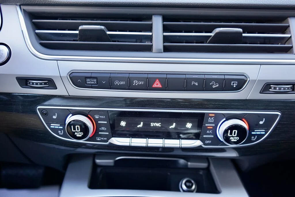 Audi Q7 3.0T* MATRIX* ДИГИТАЛНО* ТАБЛО* ОБДУХВАНЕ* 360КАМЕ, снимка 10 - Автомобили и джипове - 55220096