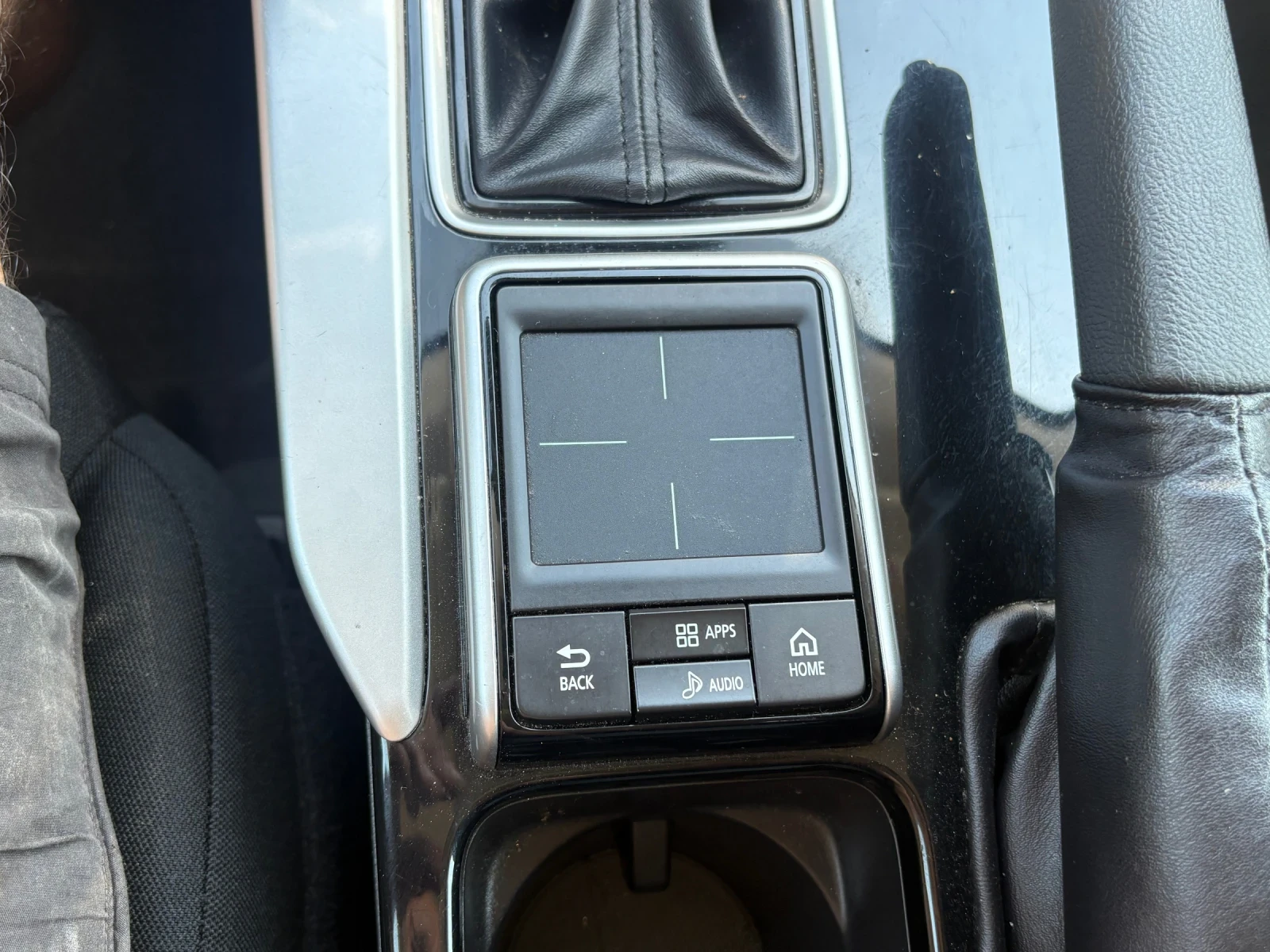 Mitsubishi Eclipse Cross, снимка 13 - Автомобили и джипове - 55397553