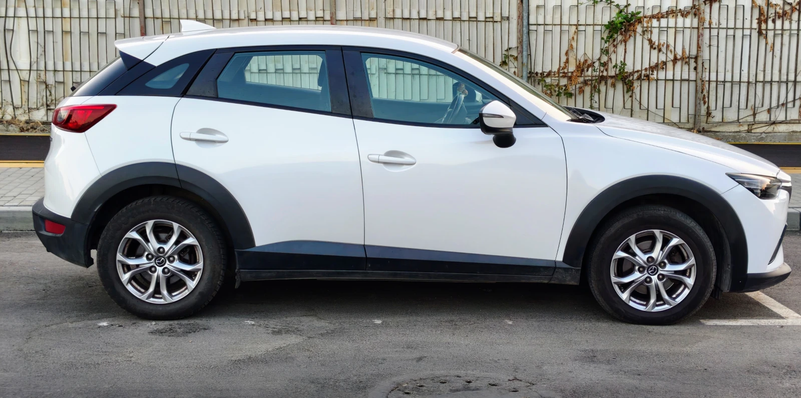 Mazda CX-3, снимка 5 - Автомобили и джипове - 55772324