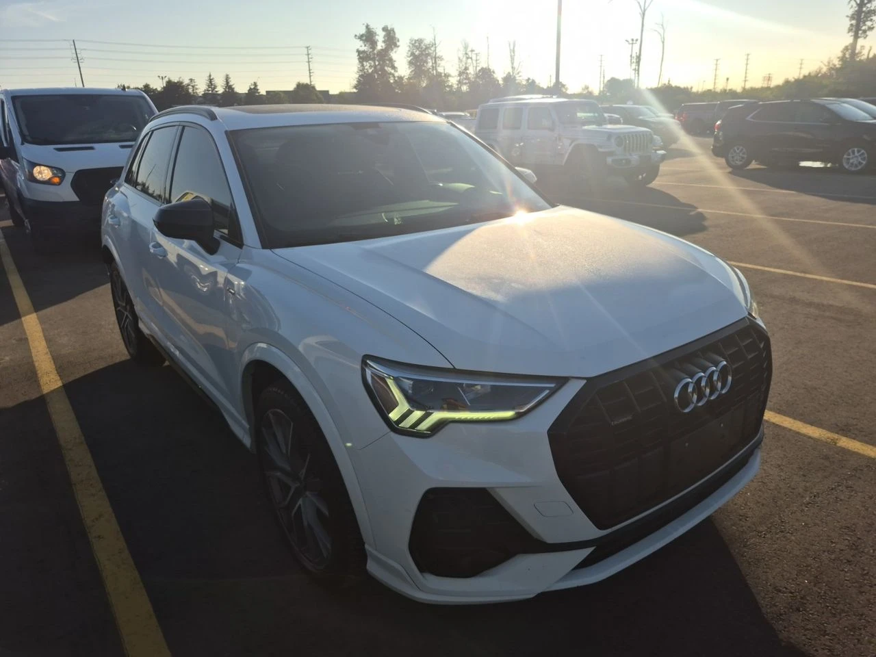 Audi Q3 TECHNIK, снимка 2 - Автомобили и джипове - 55803397