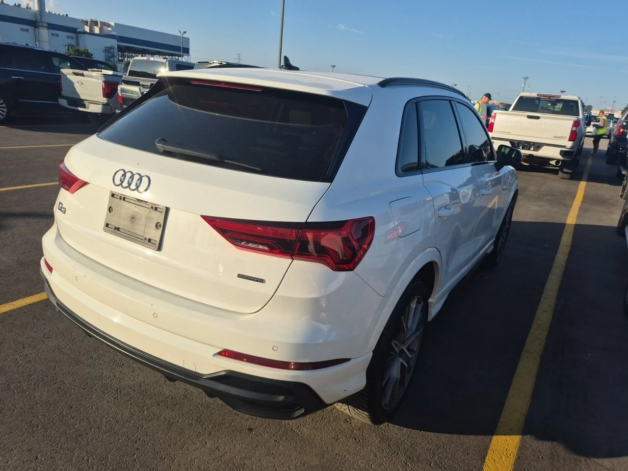 Audi Q3 TECHNIK, снимка 3 - Автомобили и джипове - 55803397