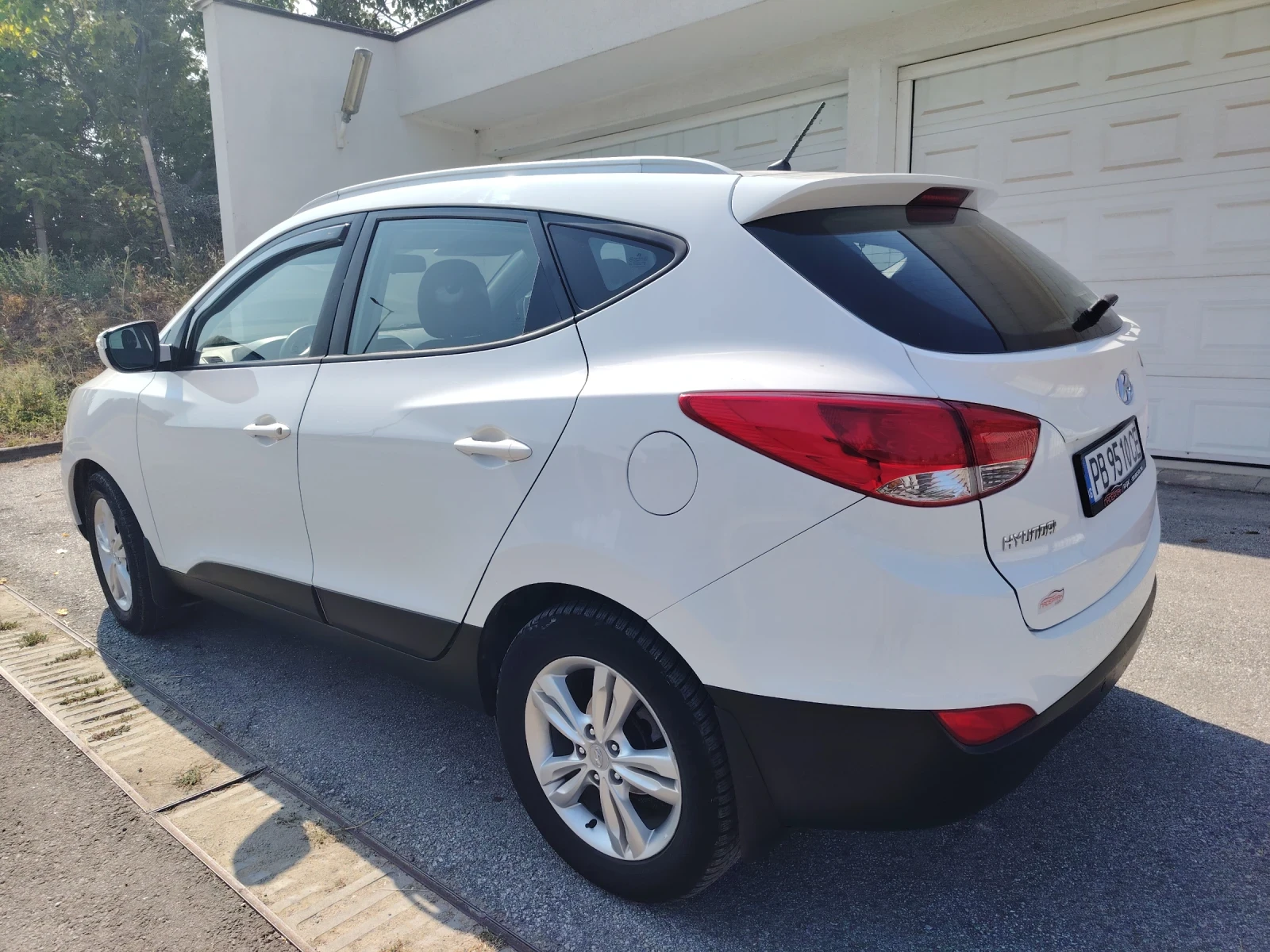 Hyundai IX35 1.7, снимка 4 - Автомобили и джипове - 55843564