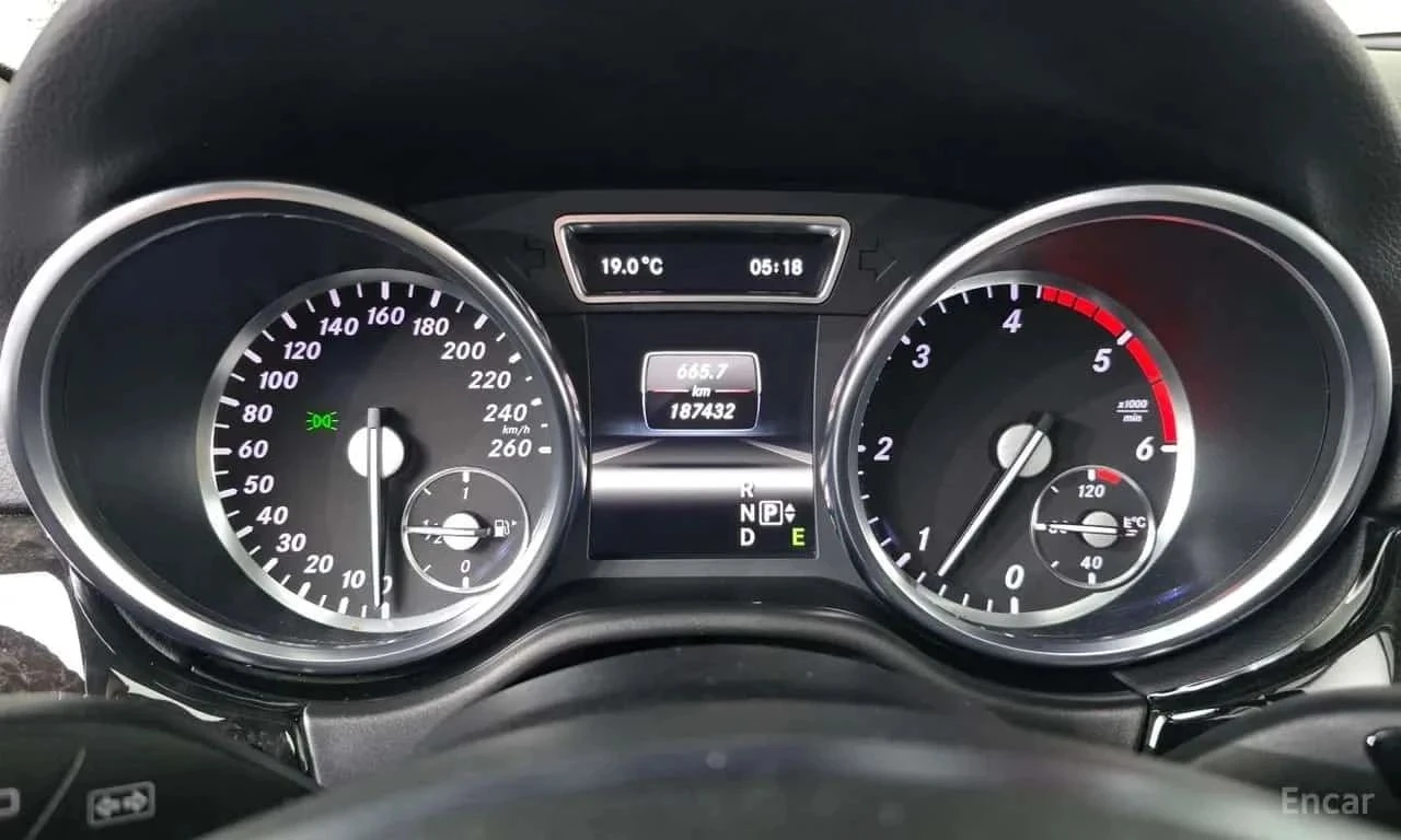 Mercedes-Benz ML 250, снимка 8 - Автомобили и джипове - 56690459
