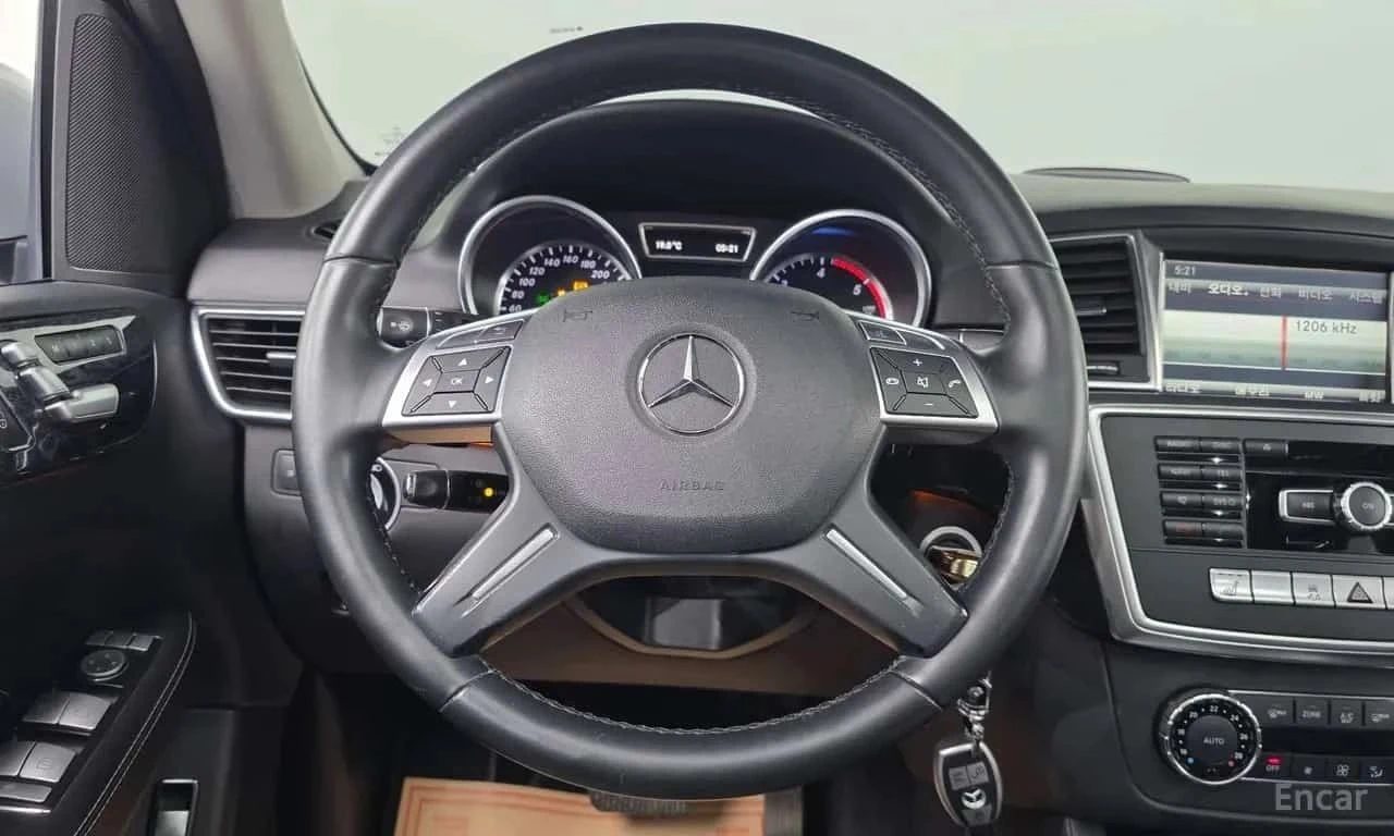 Mercedes-Benz ML 250, снимка 13 - Автомобили и джипове - 56690459