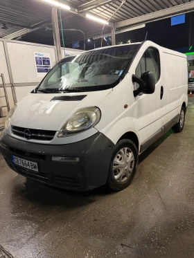 Opel Vivaro 1.9 CDTI  101 Климатик, снимка 5 - Бусове и автобуси - 53661945