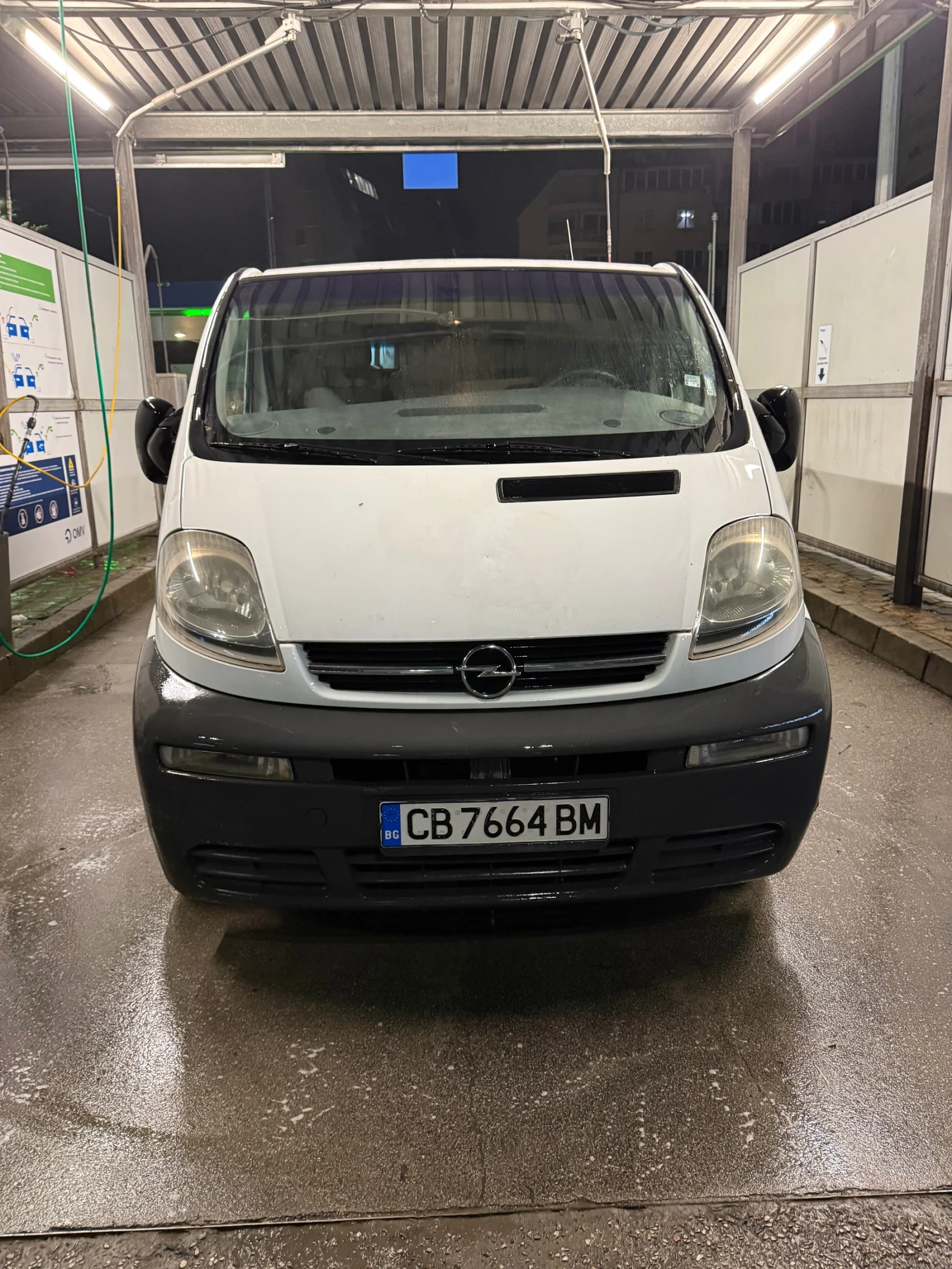 Opel Vivaro 1.9 CDTI  101 Климатик - изображение 2