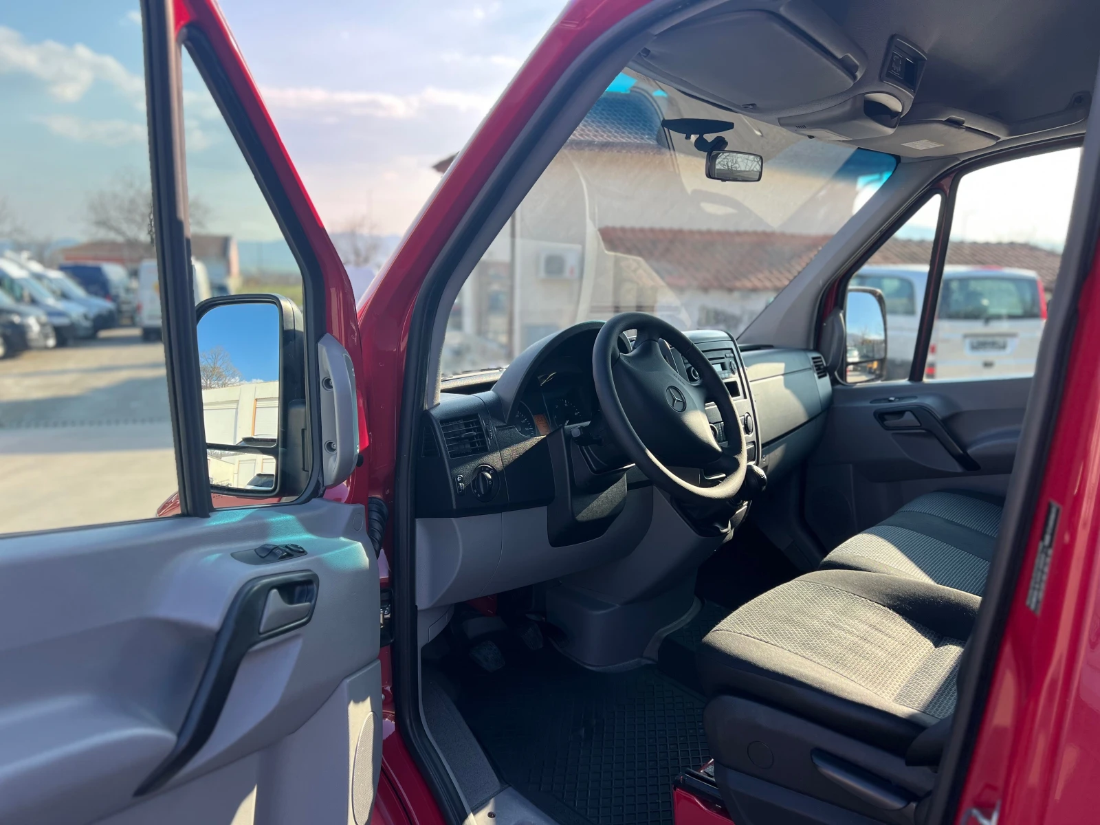 Mercedes-Benz Sprinter 315 9 МЕСТА , ПЪТНИЧЕСКИ , OM646 , КЛИМА , ТОП, снимка 16 - Бусове и автобуси - 53742586