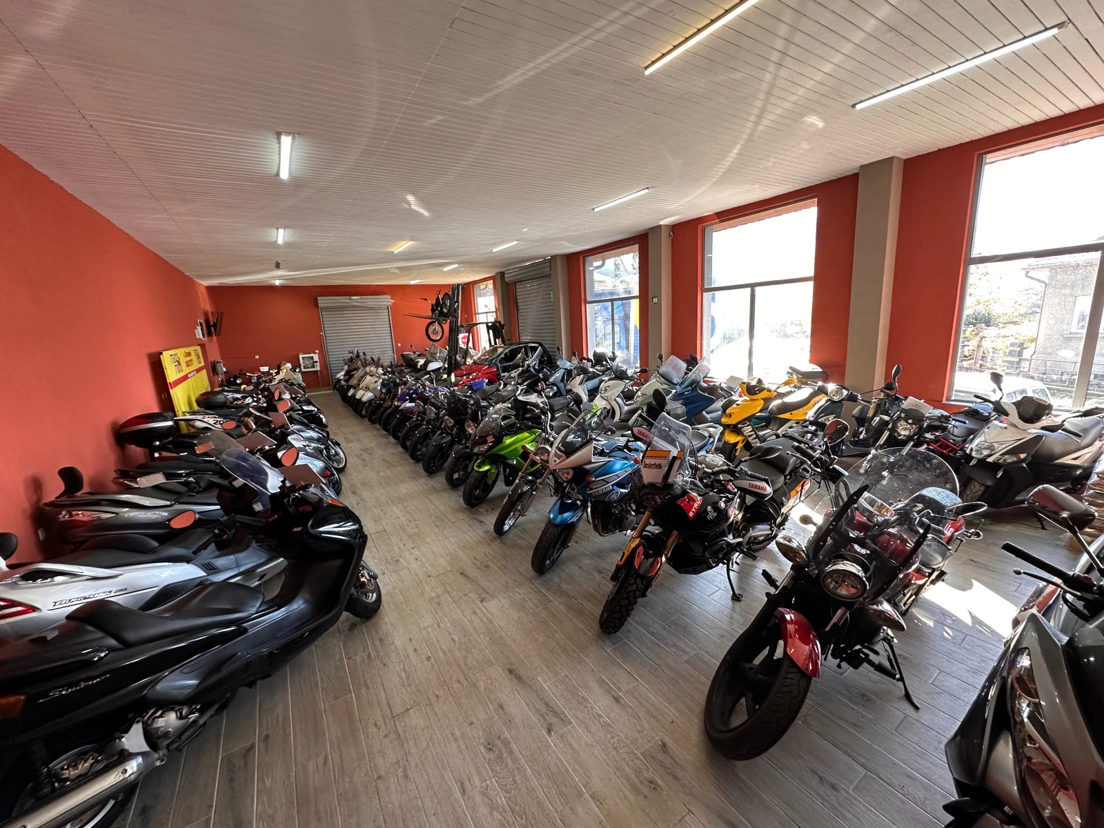 Kymco Downtown 125, снимка 15 - Мотоциклети и мототехника - 54884993